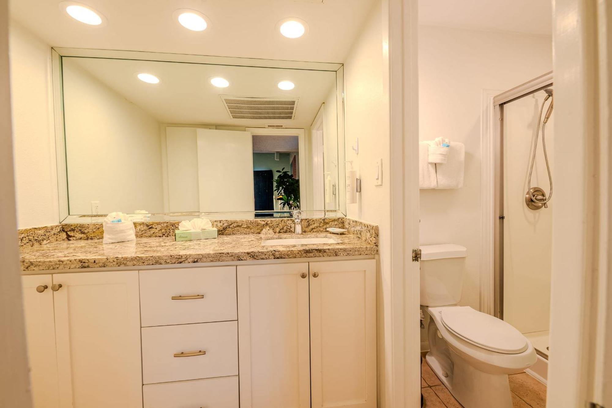 Kingfishers Retreat Serene 1Br Escape With Balcony 207 South Padre Island Exterior photo